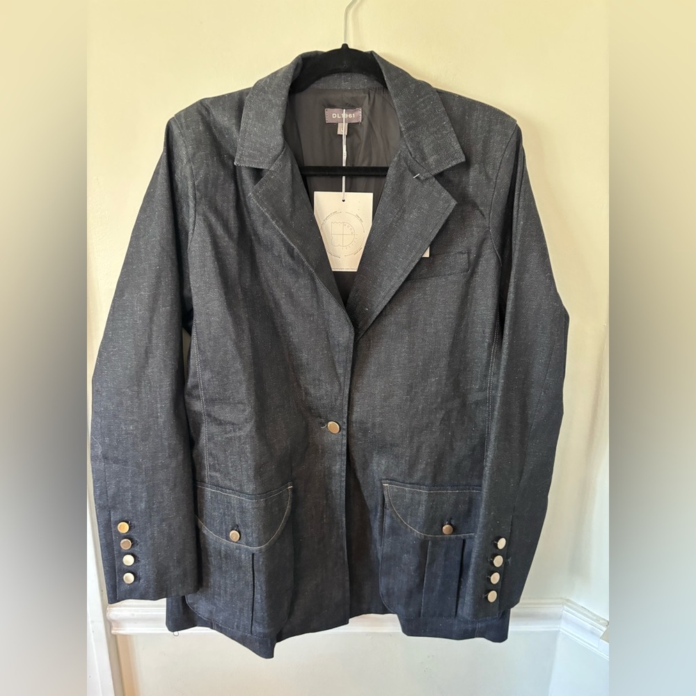 NWT DL 1961 long denim blazer with fun front pockets